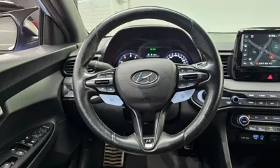 Hyundai Veloster 2019, 91747 км, за 8782.21 USD - фото 12