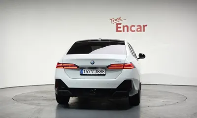BMW 5-Series 2024, 7706 км, за 40066.19 USD