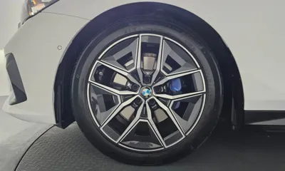 BMW 5-Series 2024, 7706 км, за 40066.19 USD