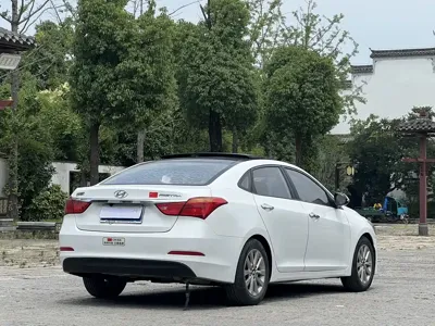 Hyundai Mistra 2014, 60000 км, за 3807.03 USD