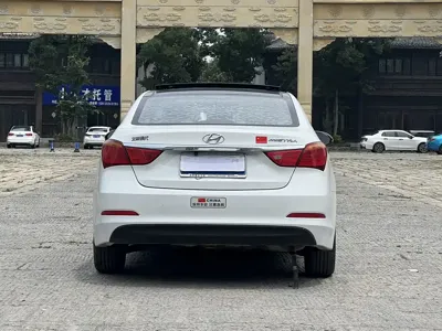 Hyundai Mistra 2014, 60000 км, за 3807.03 USD