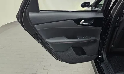 Kia K3 2022, 101393 км, за 11008.27 USD - фото 25