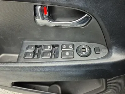 Kia Sportage 2011, 145748 км, за 3496.83 USD - фото 17