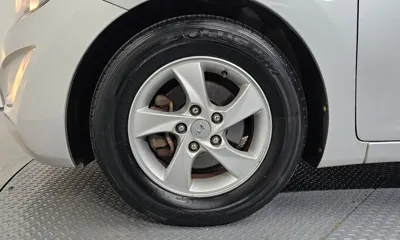 Hyundai Avante 2014, 181104 км, за 2470.26 USD