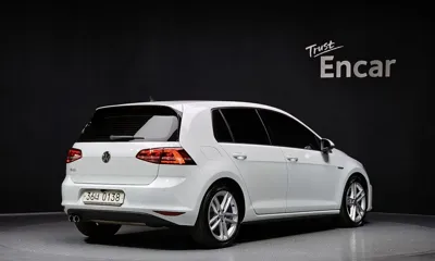 Volkswagen Golf 2015, 171186 км, за 7089.41 USD
