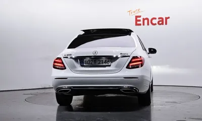 Mercedes-Benz E-Class 2017, 77089 км, за 17329.66 USD