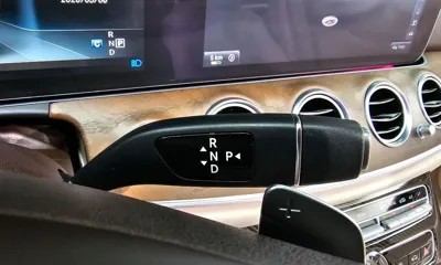 Mercedes-Benz E-Class 2017, 77089 км, за 17329.66 USD - фото 9