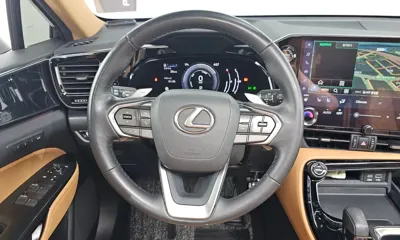 Lexus NX 2023, 30622 км, за 37068.42 USD - фото 13