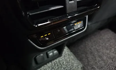 Lexus NX 2023, 30622 км, за 37068.42 USD - фото 19