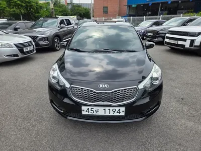 Kia K3 2013, 143083 км, за 3275.57 USD