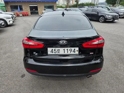 Kia K3 2013, 143083 км, за 3275.57 USD