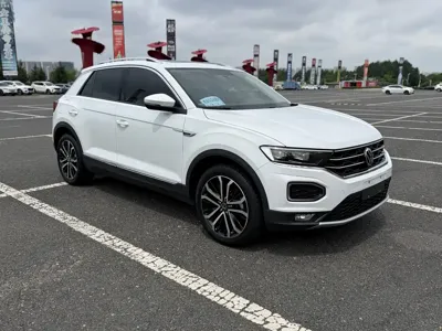 Volkswagen T-Roc 2021, 30000 км, за 15273.39 USD