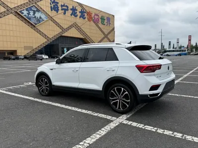 Volkswagen T-Roc 2021, 30000 км, за 15273.39 USD - фото 6