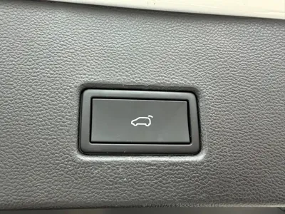Volkswagen T-Roc 2021, 30000 км, за 15273.39 USD - фото 9