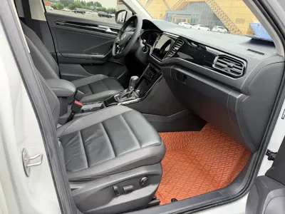 Volkswagen T-Roc 2021, 30000 км, за 15273.39 USD - фото 16