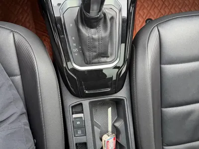 Volkswagen T-Roc 2021, 30000 км, за 15273.39 USD - фото 20