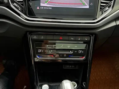 Volkswagen T-Roc 2021, 30000 км, за 15273.39 USD - фото 21