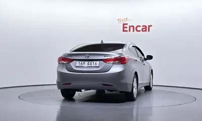 Hyundai Avante 2012, 116306 км, за 3413.42 USD