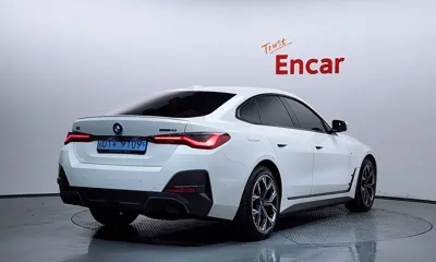 BMW i4 2023, 35664 км, за 32178.37 USD