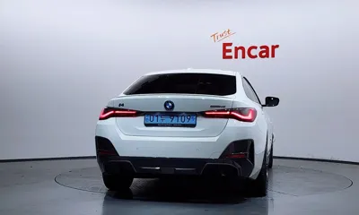 BMW i4 2023, 35664 км, за 32178.37 USD