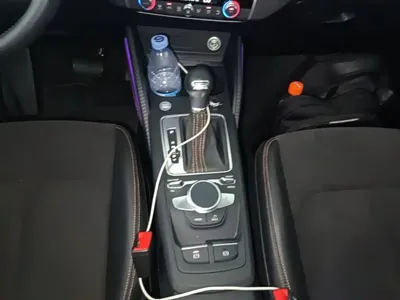 Audi Q2L e-tron