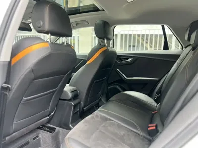 Audi Q2L e-tron