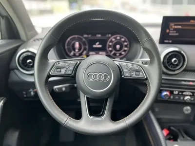 Audi Q2L e-tron