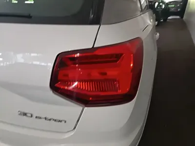 Audi Q2L e-tron