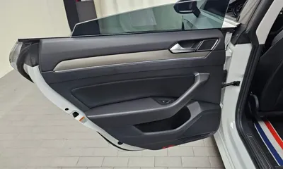 Volkswagen Arteon 2019, 126001 км, за 13551.04 USD - фото 25