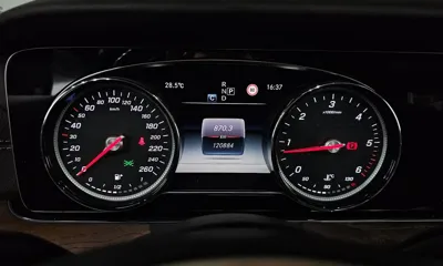 Mercedes-Benz E-Class 2017, 120884 км, за 13128.53 USD - фото 8
