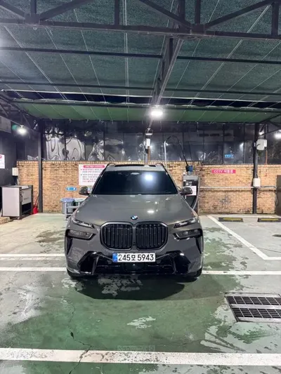 BMW X7 · 2025 год