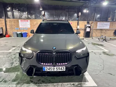 BMW X7 2025, 3810 км, за 108143.38 USD