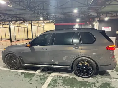 BMW X7 2025, 3810 км, за 108143.38 USD