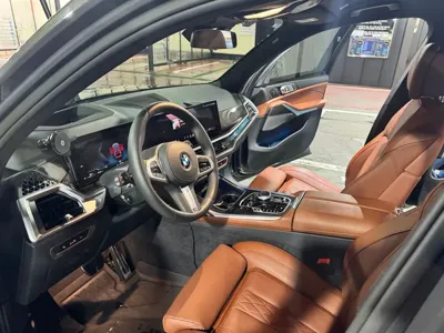BMW X7 2025, 3810 км, за 108143.38 USD - фото 8