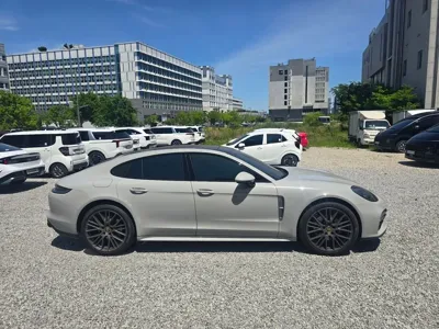Porsche Panamera 2022, 11900 км, за 90553.79 USD