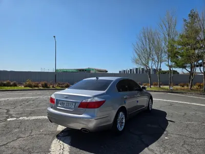 Hyundai Genesis 2010, 105311 км, за 2795.29 USD