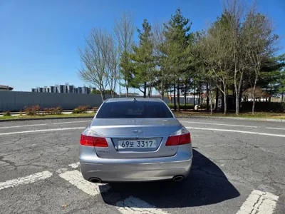 Hyundai Genesis 2010, 105311 км, за 2795.29 USD