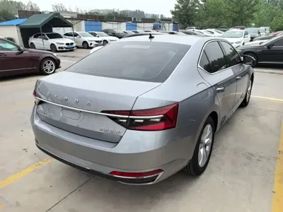 Skoda Superb 2020, 116100 км, за 8754.98 USD - фото 7