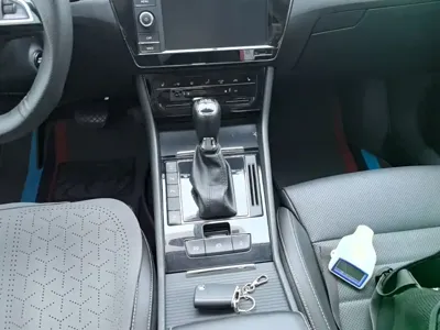 Skoda Superb 2020, 116100 км, за 8754.98 USD - фото 14