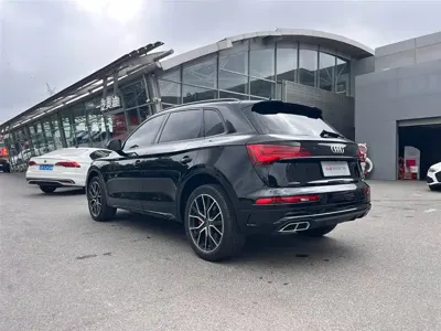 Audi Q5L 2024, 32000 км, за 33594.1 USD