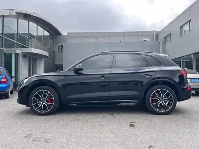Audi Q5L 2024, 32000 км, за 33594.1 USD