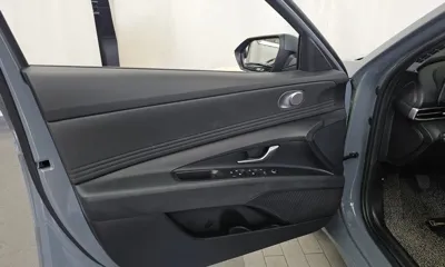 Hyundai Avante 2021, 25156 км, за 10749.19 USD - фото 24
