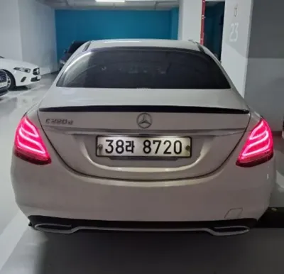 Mercedes-Benz C-Class 2018, 200000 км, за 7817.59 USD