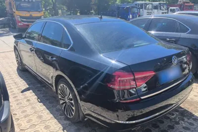 Volkswagen Passat 2016, 156700 км, за 11058 USD