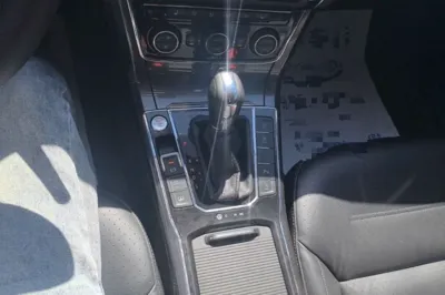 Volkswagen Passat 2016, 156700 км, за 11058 USD - фото 16