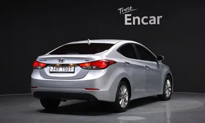 Hyundai Avante 2015, 86464 км, за 3386.08 USD