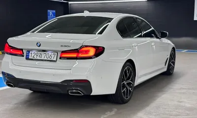 BMW 5-Series 2023, 36770 км, за 29210.98 USD