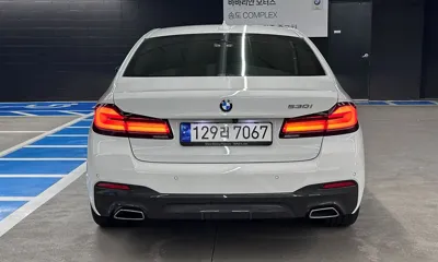 BMW 5-Series 2023, 36770 км, за 29210.98 USD