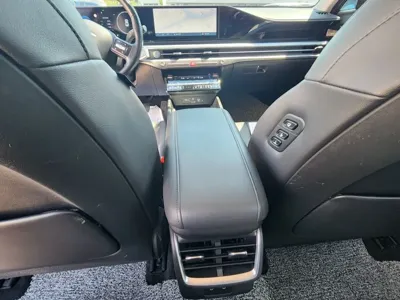 Hyundai Grandeur 2023, 71222 км, за 21142.36 USD - фото 9
