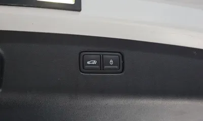 Genesis GV70 2023, 85391 км, за 25045.56 USD - фото 32